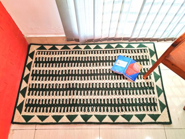 Multicolor Braided Jute Rug – 4 ft